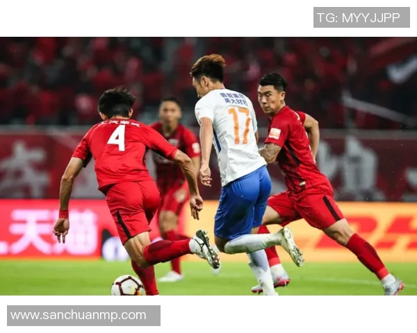 鲁能与上港激战正酣及时比分更新精彩瞬间全记录